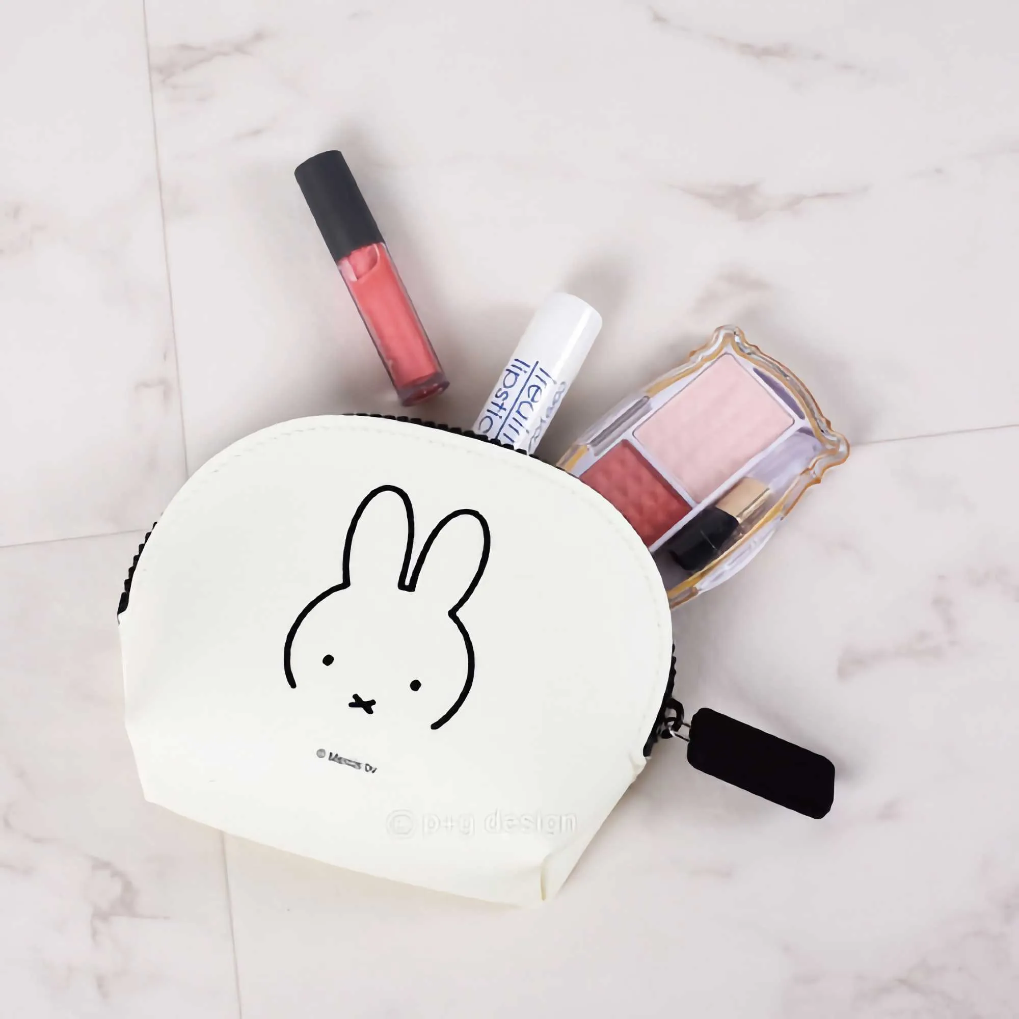 Dick Bruna  NUU Oval Pouch, Miffy/White